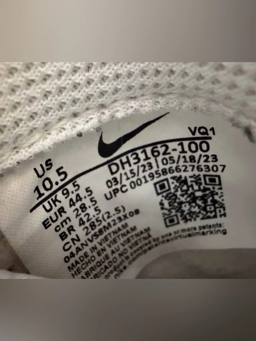 Men’s Nike Court Legacy